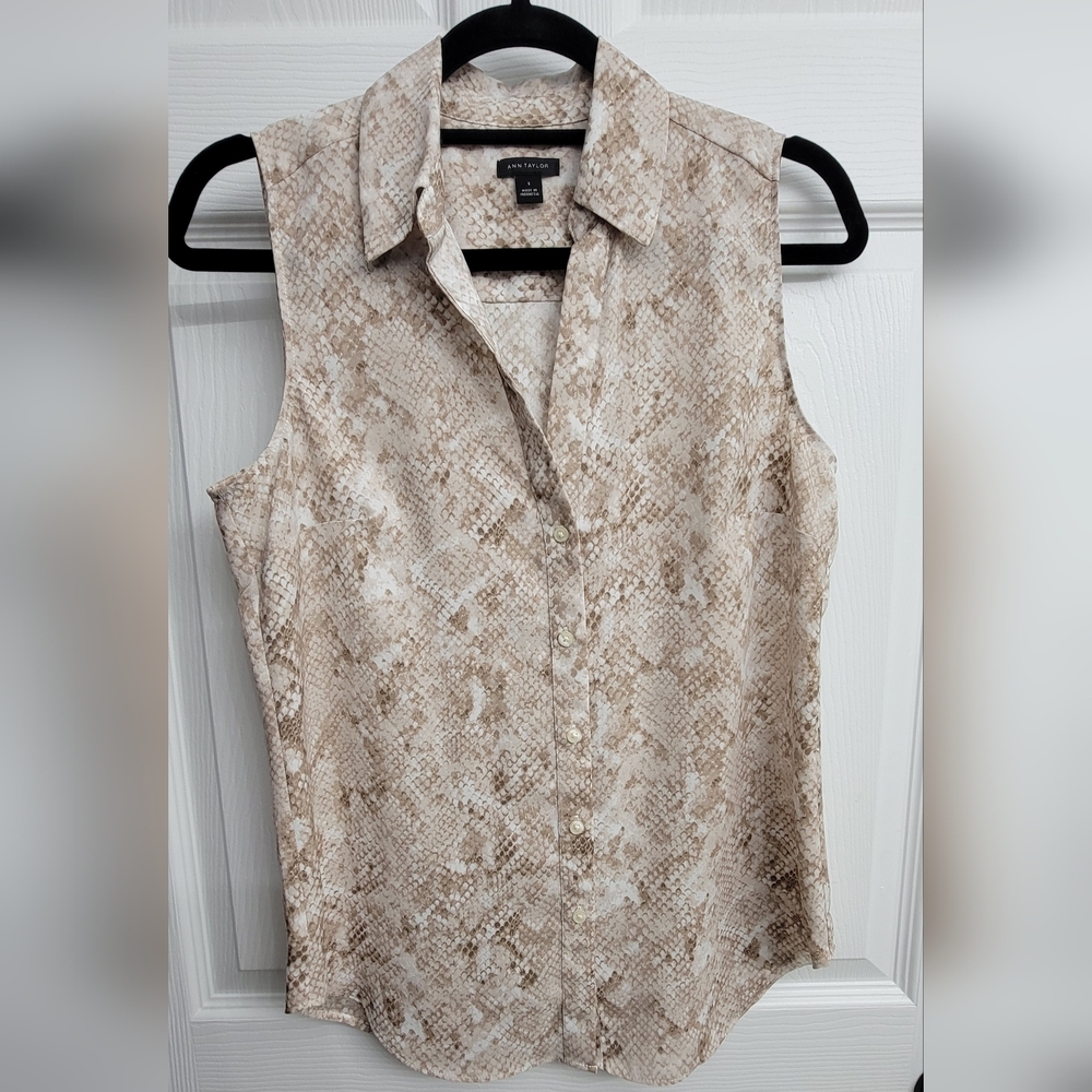 Ann Taylor button up blouse